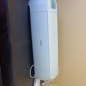 Cricut Crafting Machine in Soft Blue